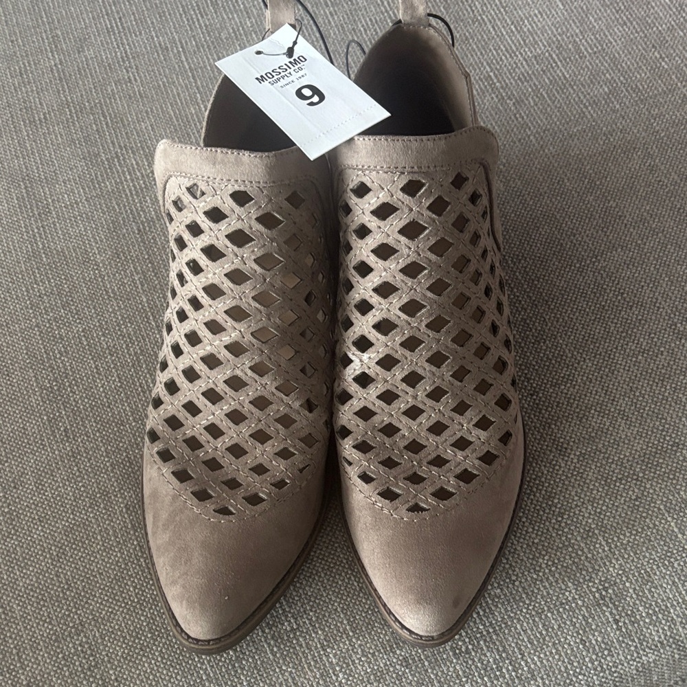 Mossimo Supply Co. Women's Beige Cutout Ankle Booties